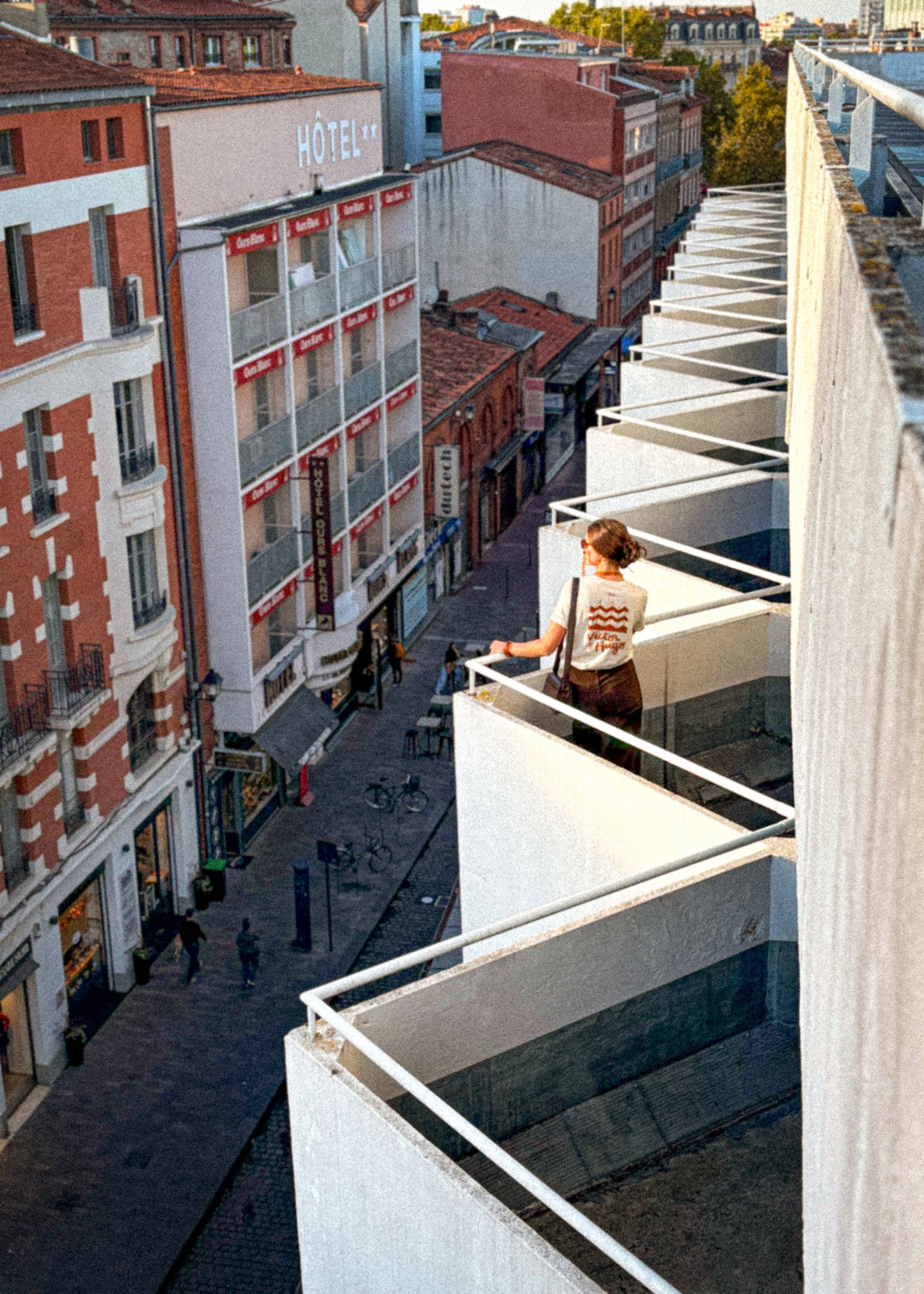 Tee-shirt sérigraphié "Victor Hugo" - Horizons Illustrations